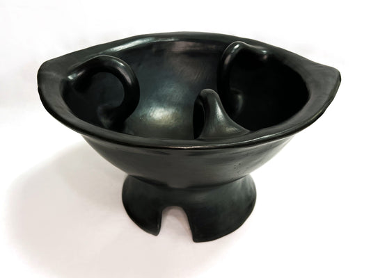 Chamba Brazier, Medium