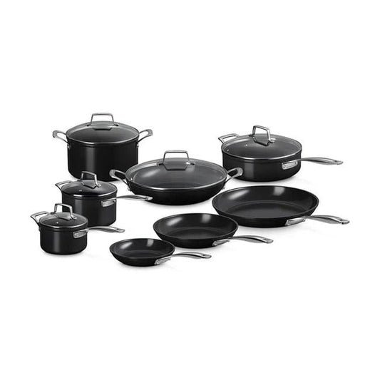Le Creuset Essential Non-stick Ceramic 13-Piece Cookware Set