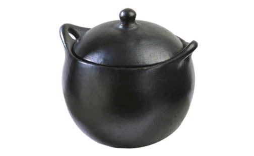 Authentic Chamba Soup & Bean Pot - Elegant, All-Natural Black Clay Pot with Cover for Slow, Even Cooking - Stovetop & Oven Safe - Handmade in Colombia
