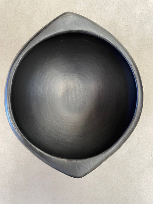 Authentic Chamba Ajiaco Bowl w/ Woven Basket - Traditional, All-Natural Black Clay Dish for Soup, Salad or Serving - Handmade in Colombia