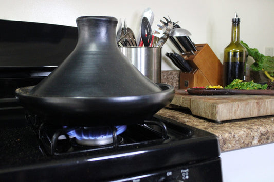 Authentic Chamba Tagine - Elegant, All-Natural Black Clay Pan for Braising, Baking and Serving Stews and More - Distinctive Shape Keeps Food Moist - Stovetop & Oven Safe – Handmade in Colombia