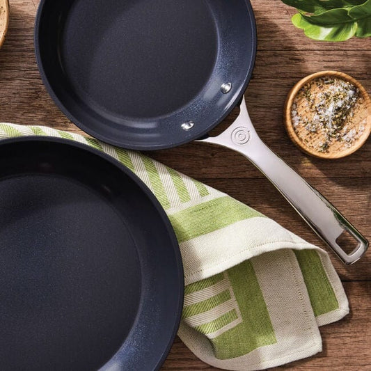 Le Creuset Essential Ceramic Non-Stick Fry Pan