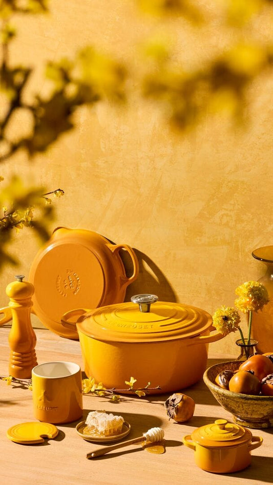 Le Creuset Signature Deep Round Oven - 6.5 qt., Nectar